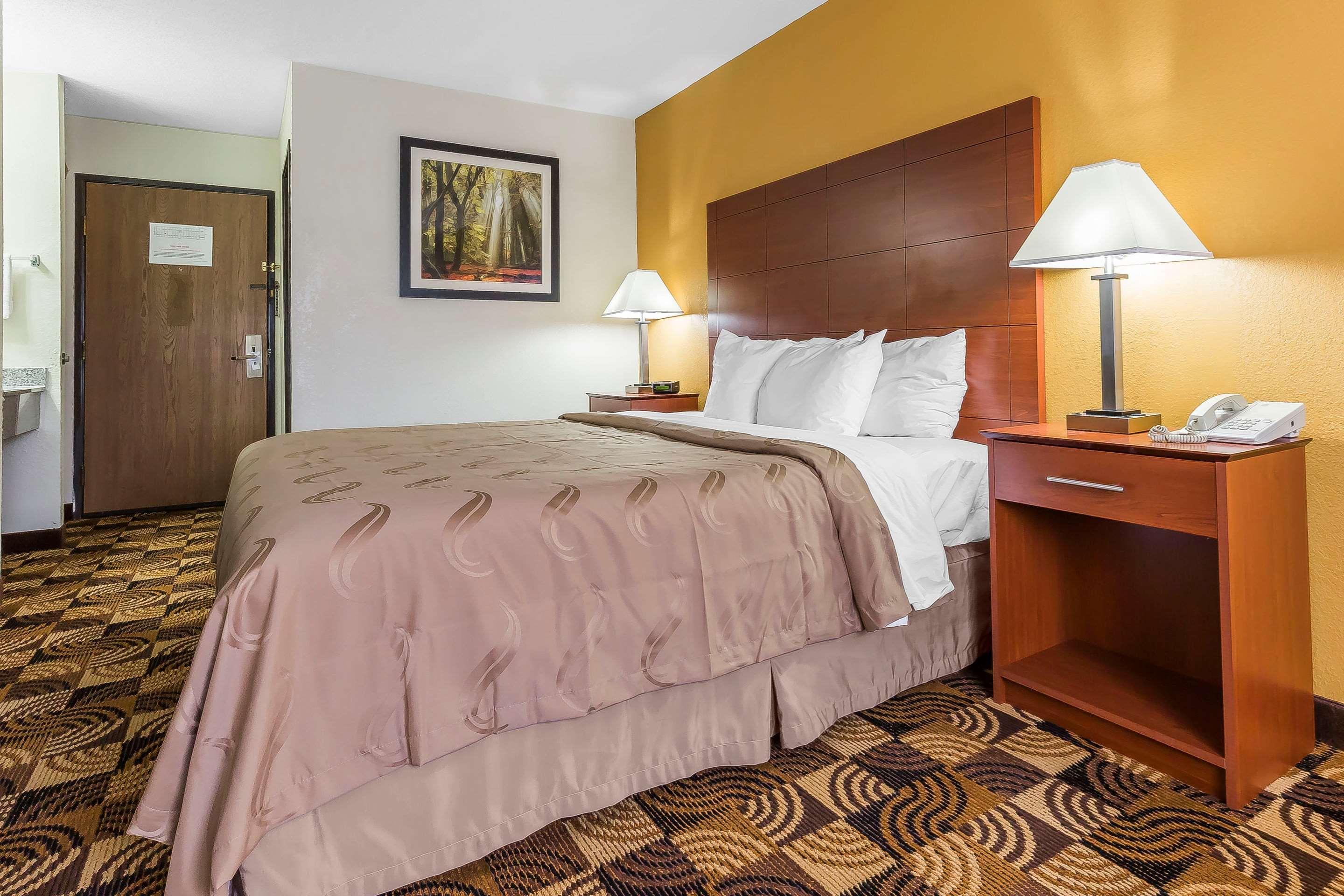Quality Inn Sycamore - Dekalb Екстериор снимка